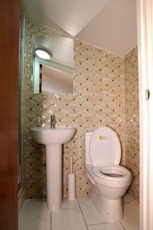 Hr Accommodation ลอนดอน ภายนอก รูปภาพ